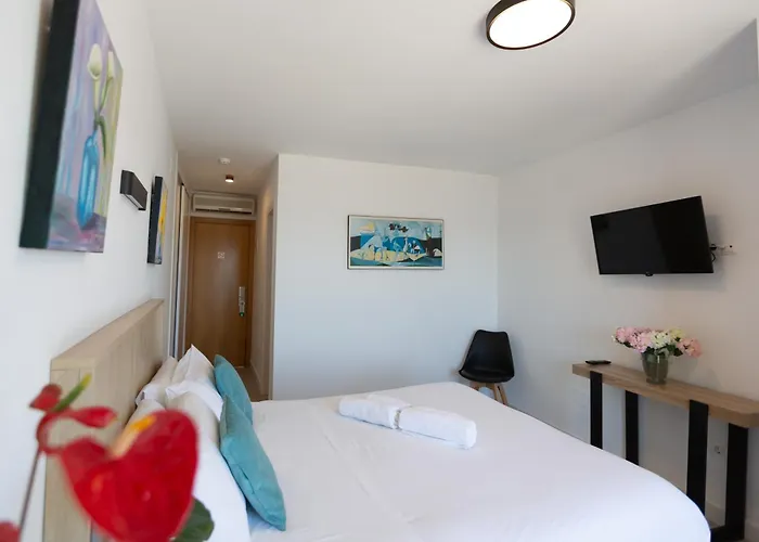 Mediterraneo By Croma * אסטפונה